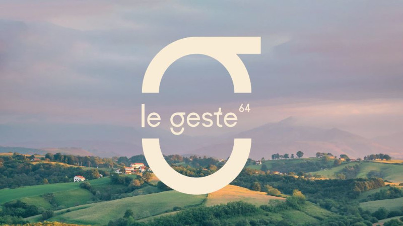 logo du geste 64, action de sensibilisation à l'impact environnemental de son séjour et à la contribution carbone au béarn et pays basque