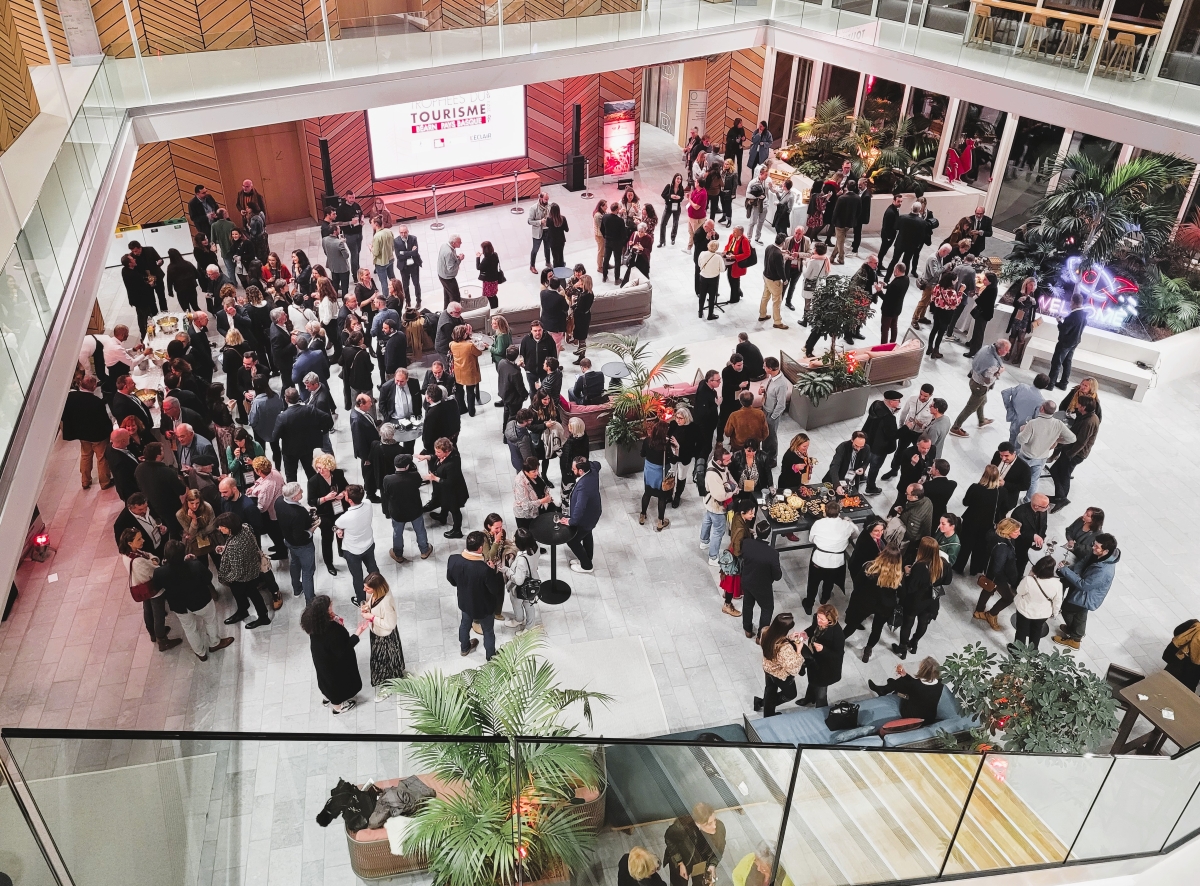 rencontres professionnelles lors de la soirée des trophées du tourisme au connecteur à biarritz, organisées par l'ADT64 et sud ouest